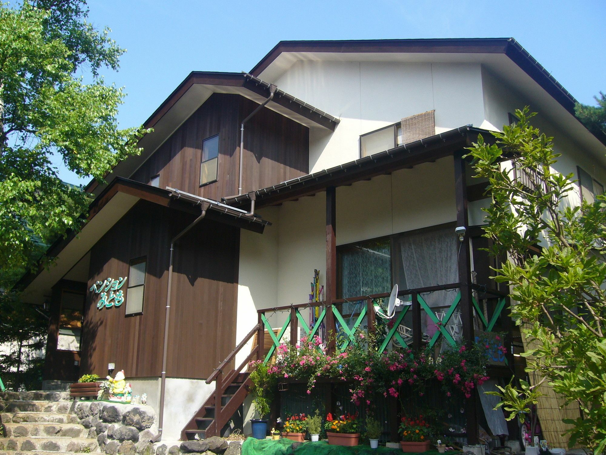 Pension Mitomo Kusatsu  Esterno foto